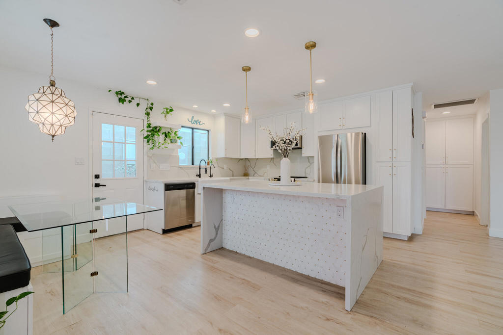 52801 Avenida Alvarado