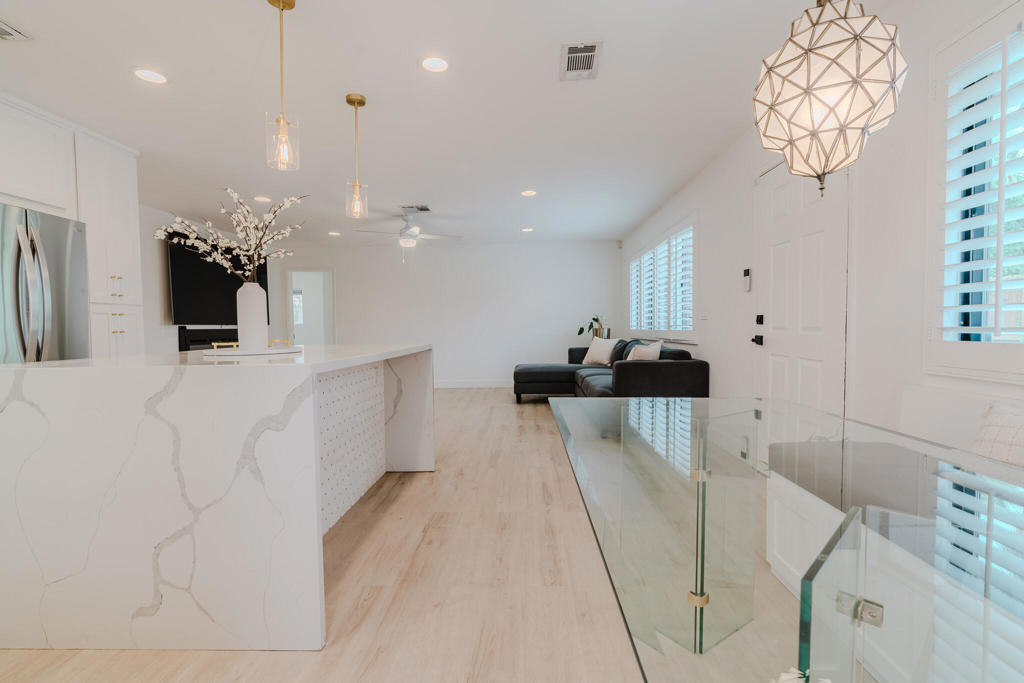 52801 Avenida Alvarado