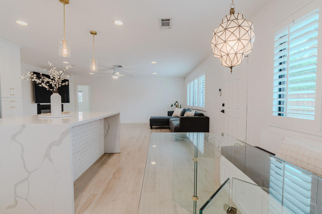 52801 Avenida Alvarado