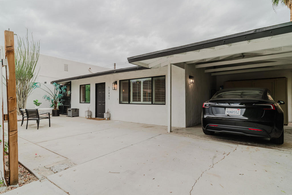 52801 Avenida Alvarado