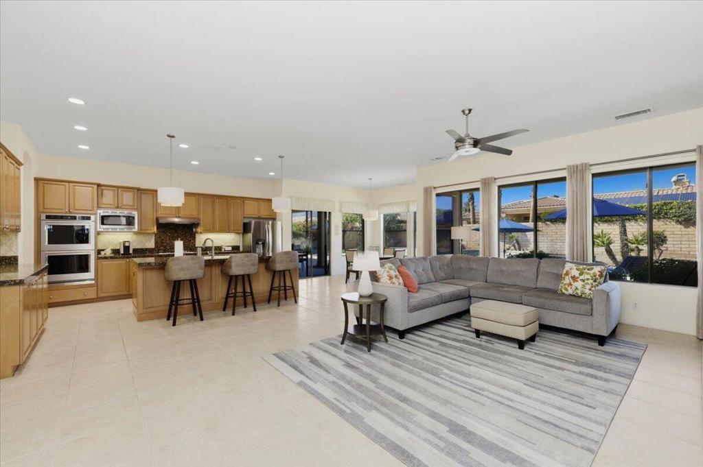 110 Calle Los Hibiscos