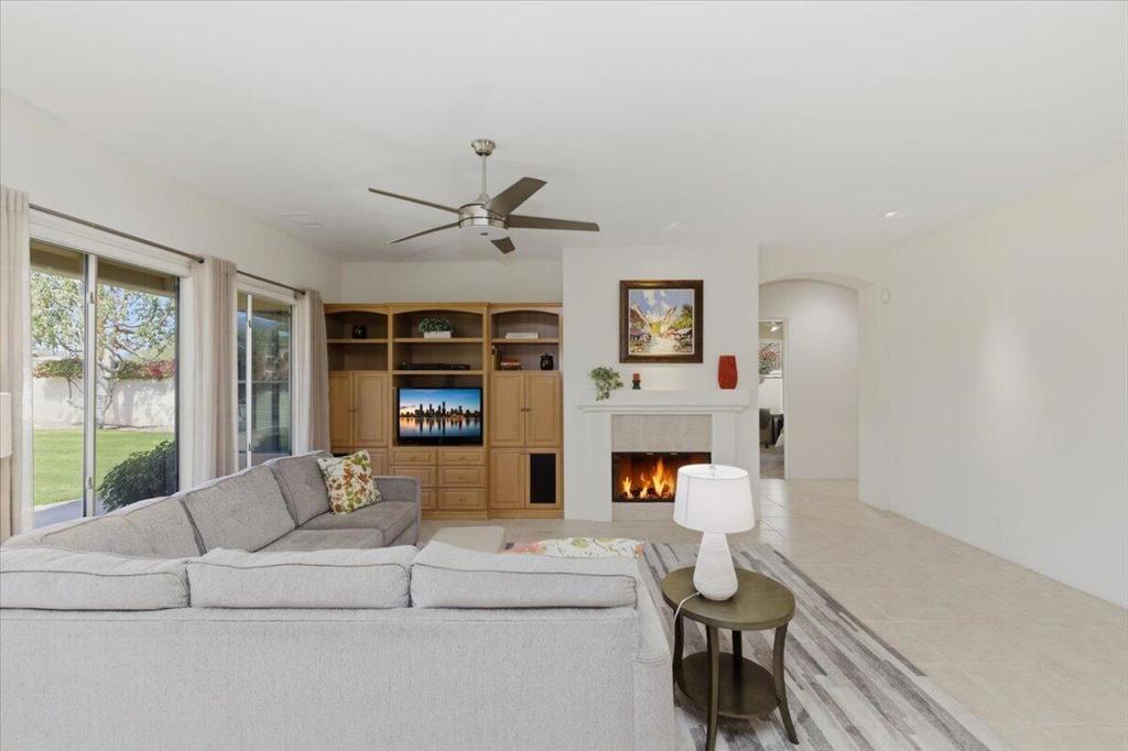 110 Calle Los Hibiscos