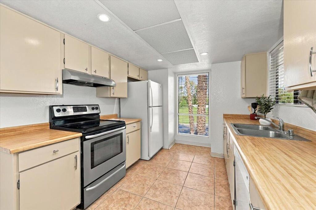 5115 E Waverly Drive D30