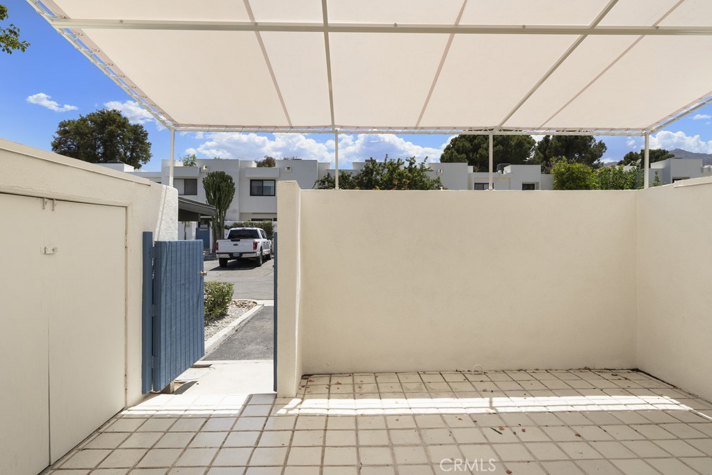 48668 Desert Flower Drive