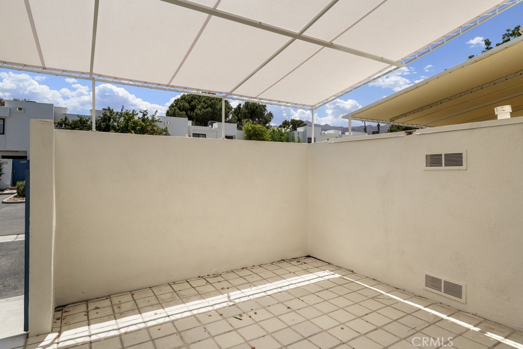 48668 Desert Flower Drive