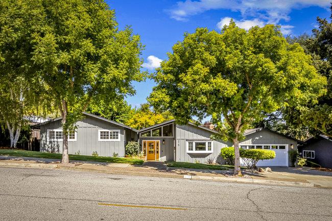 975 W Dunne AVE