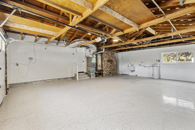 975 W Dunne AVE