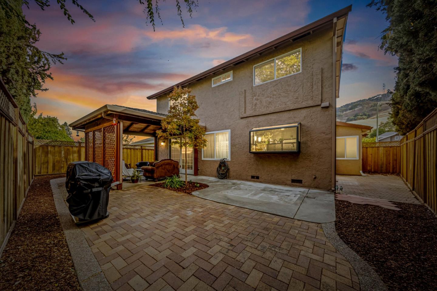463 Curie DR