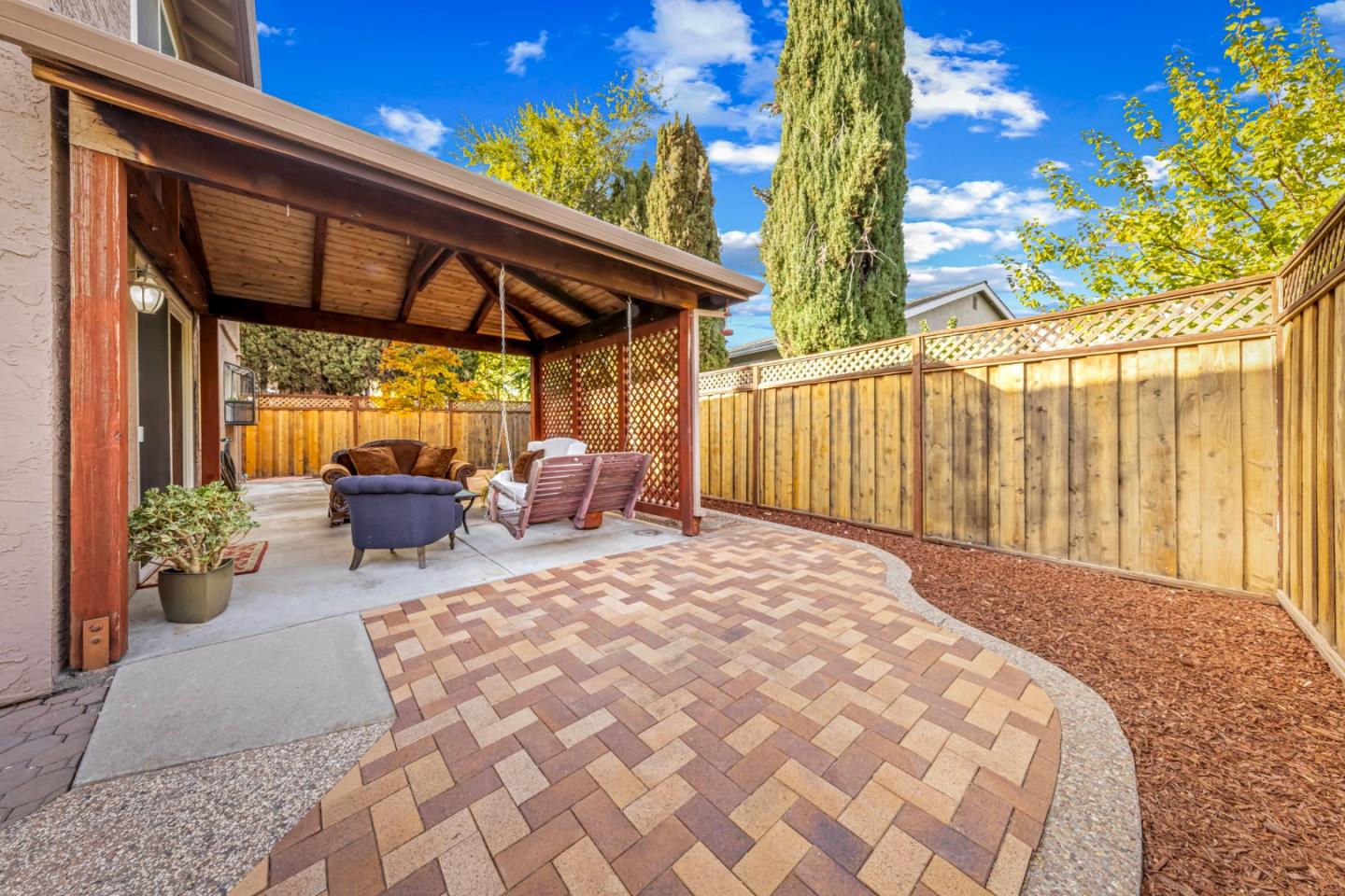 463 Curie DR