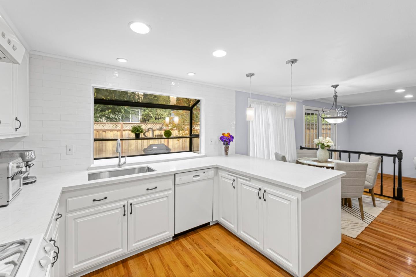 463 Curie DR