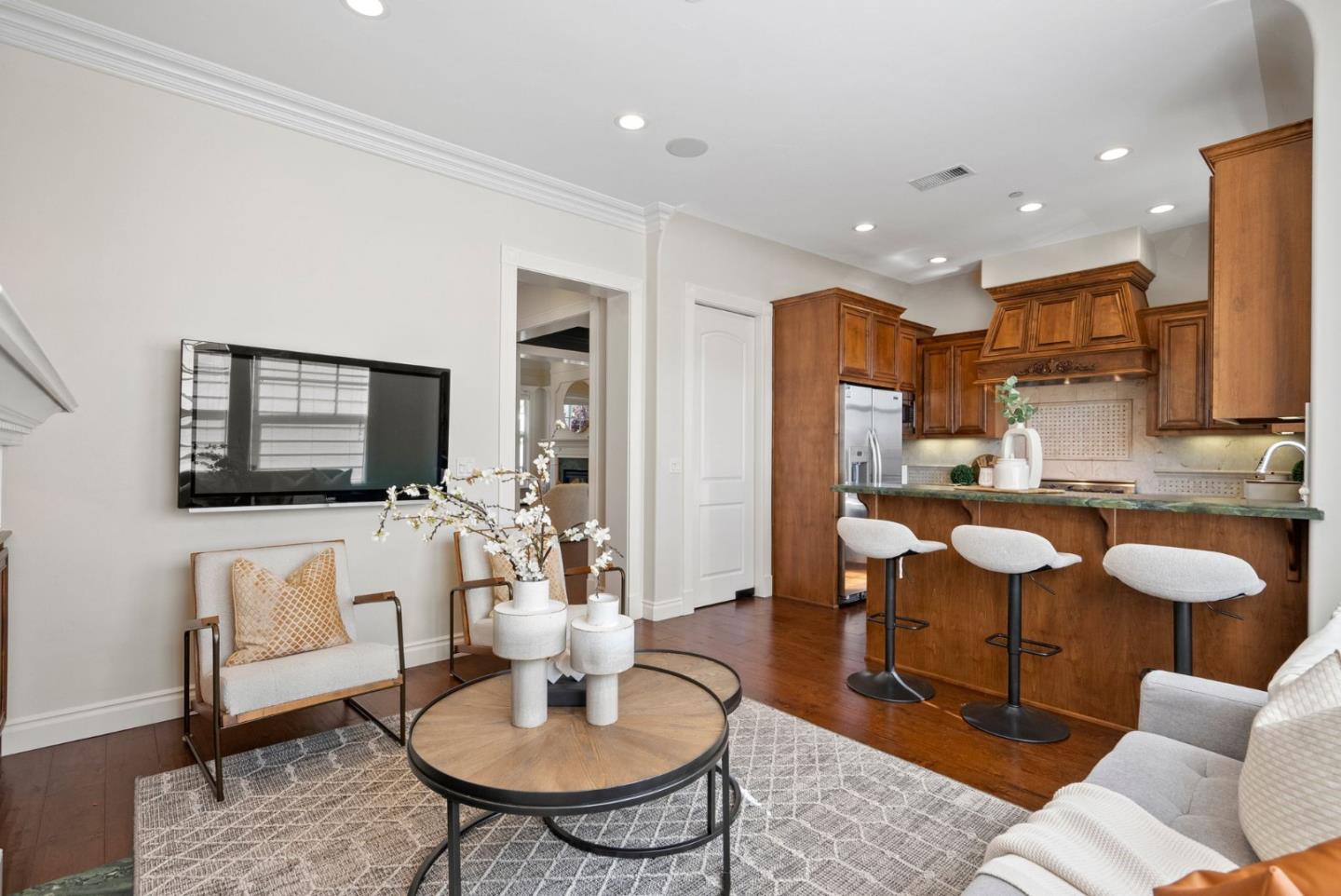 780 Nirasa Lane