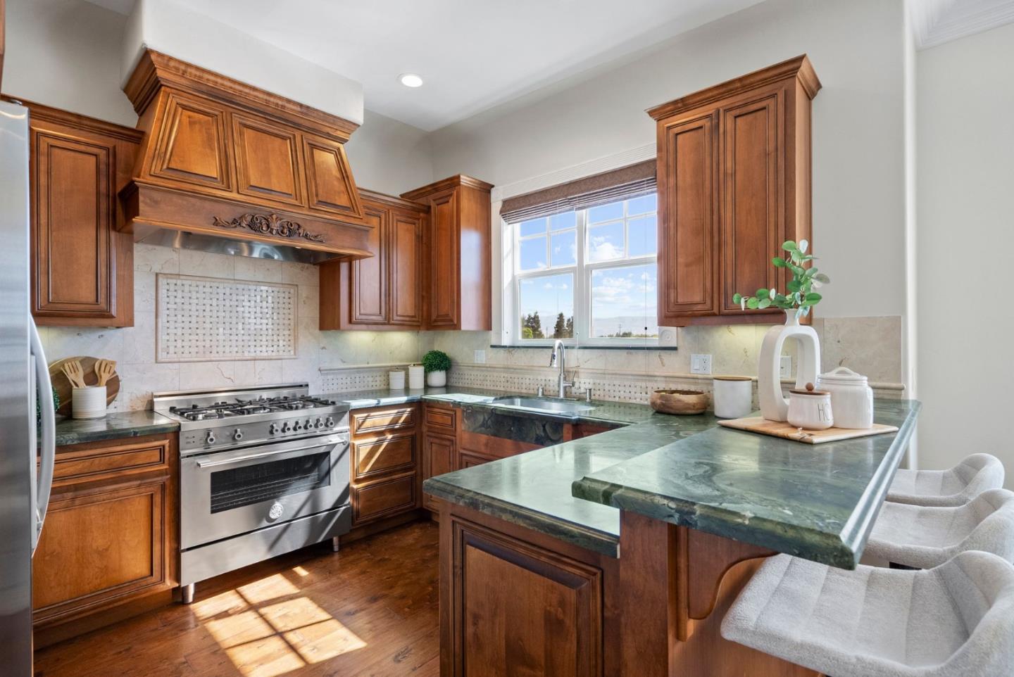 780 Nirasa Lane