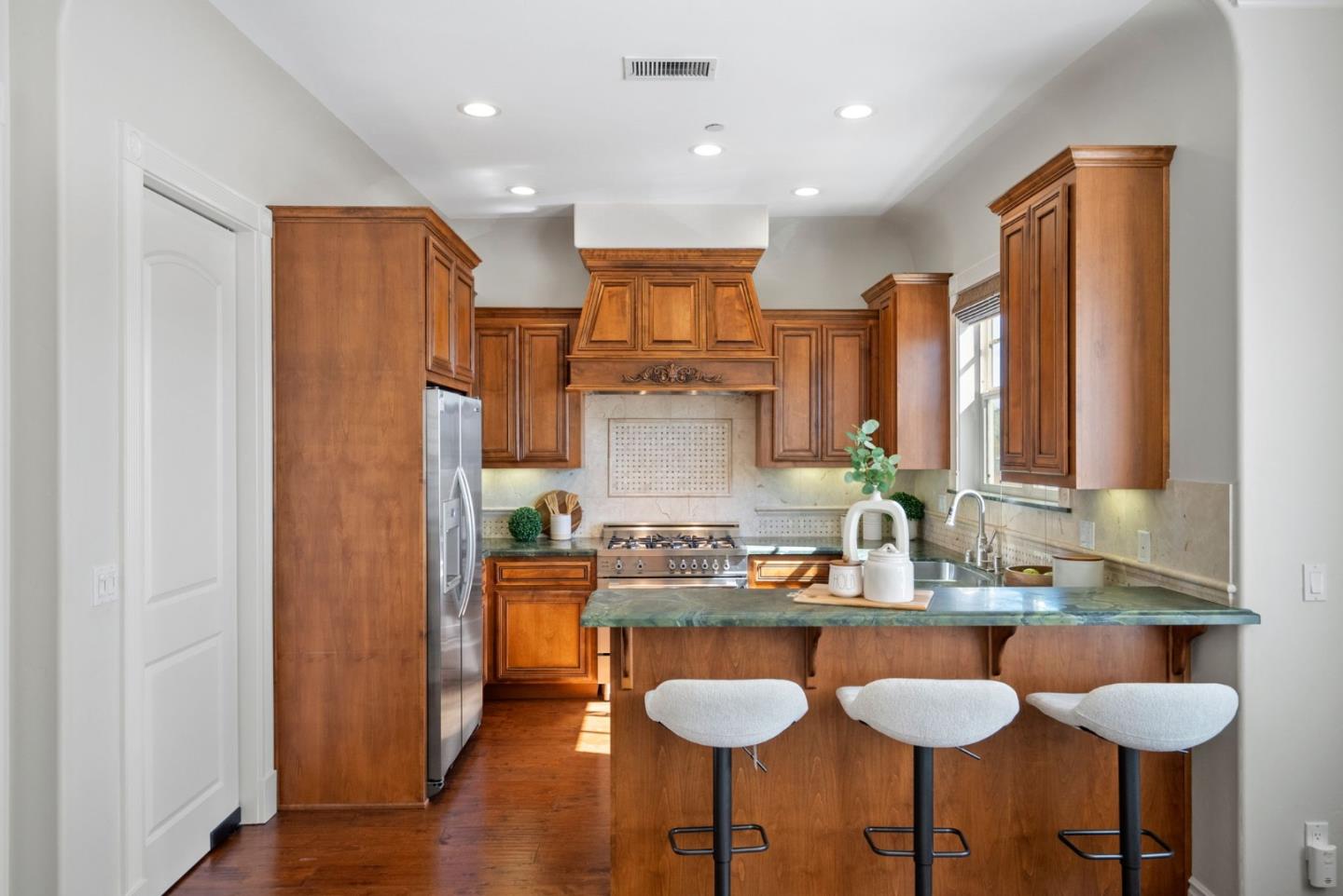 780 Nirasa Lane
