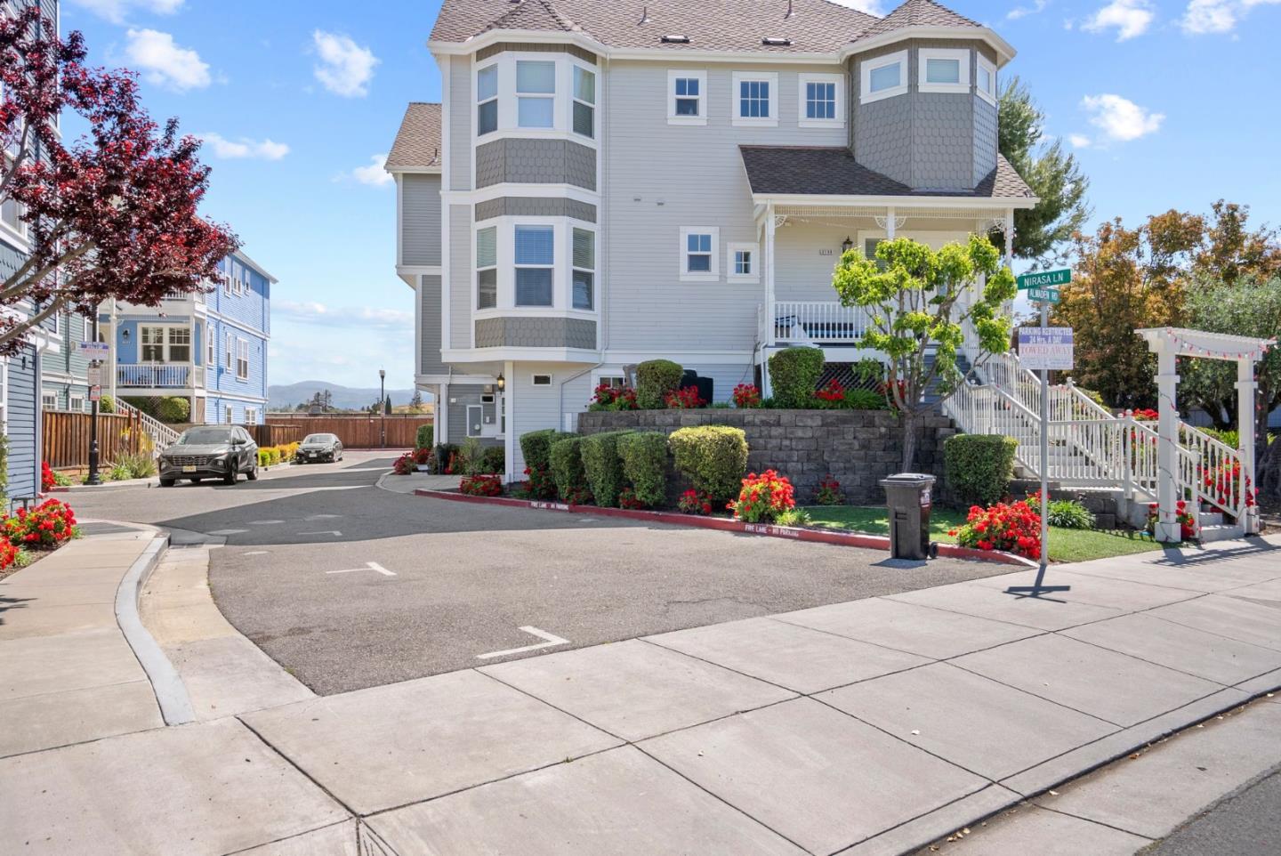 780 Nirasa Lane