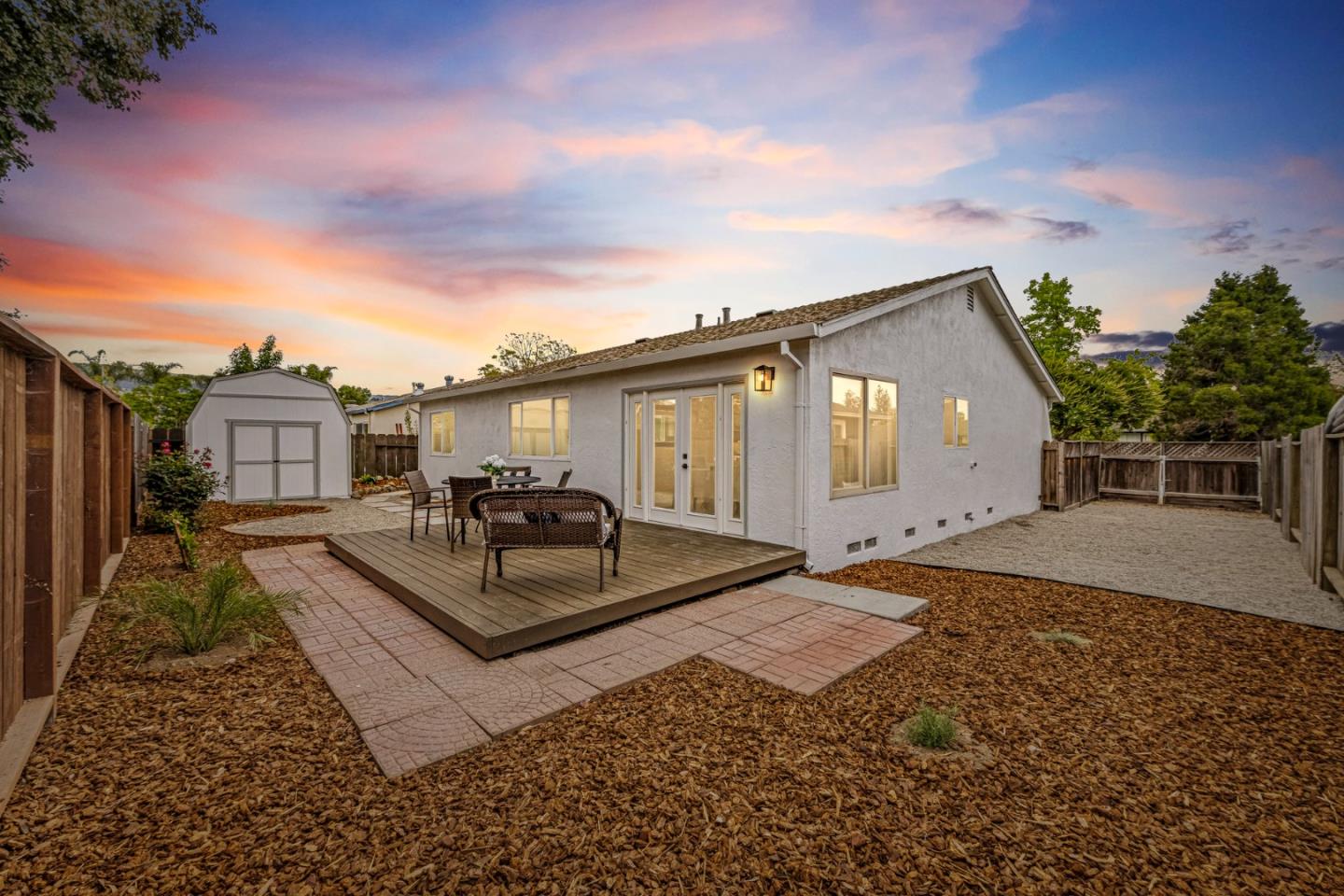 1575 Acacia Way
