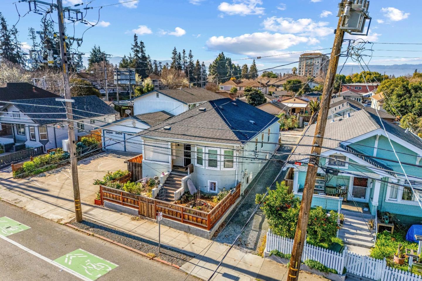 1365 Vine Street