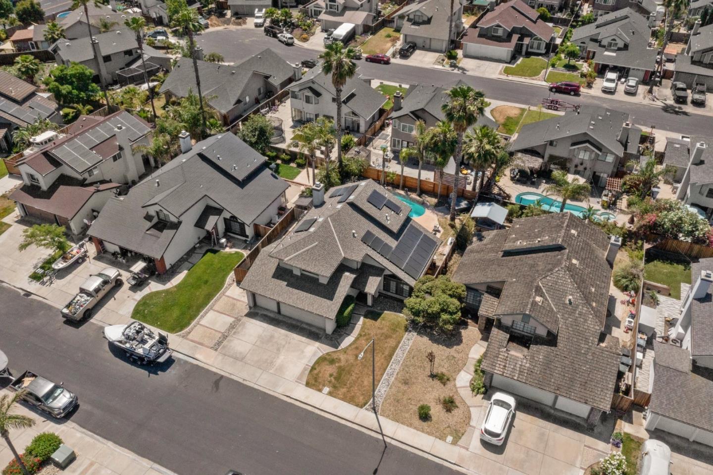 2110 Largo CT