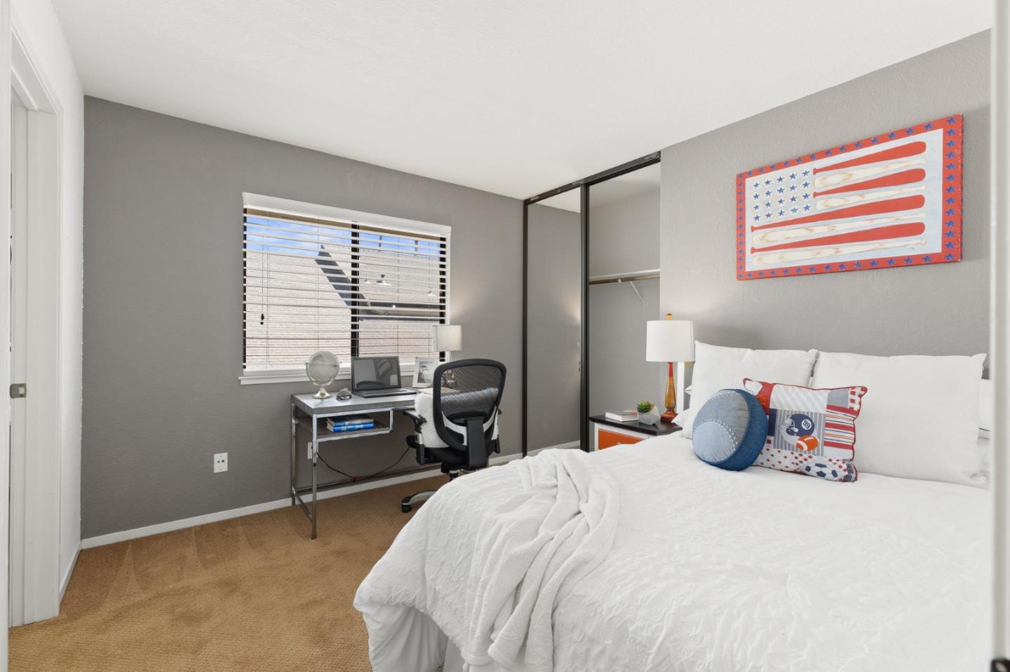 2110 Largo CT