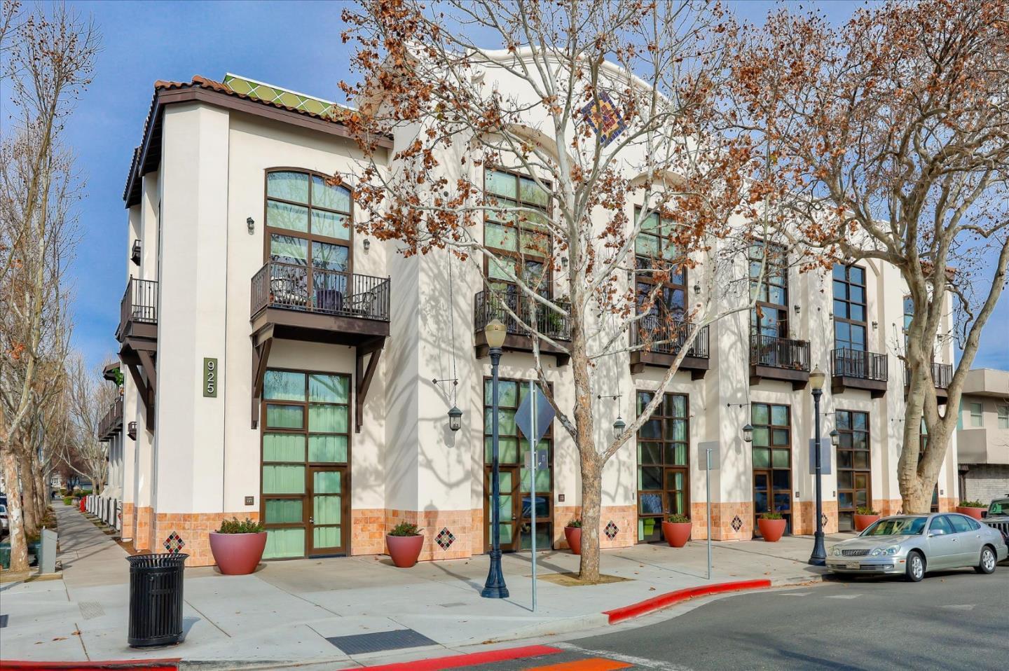 925 The Alameda 112