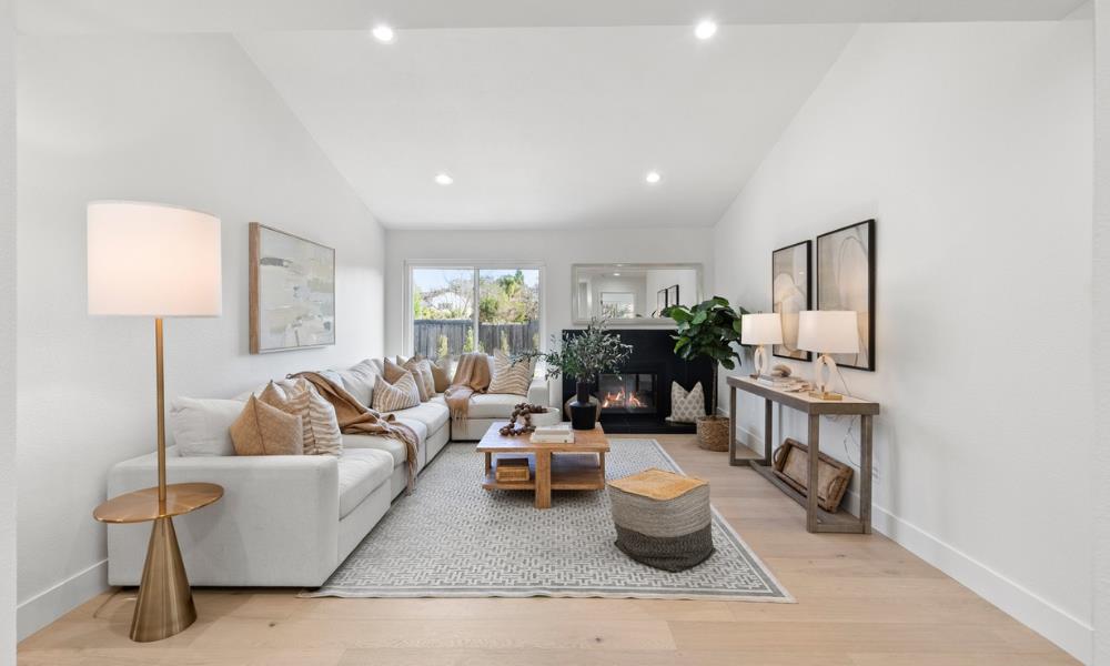 4546 Jonquil DR