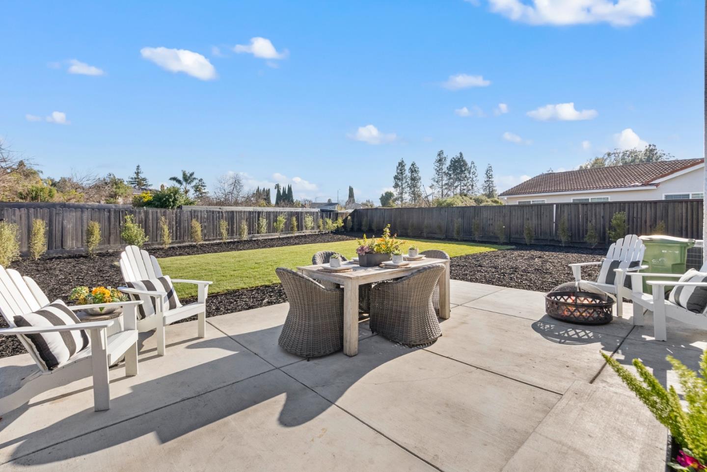 4546 Jonquil DR