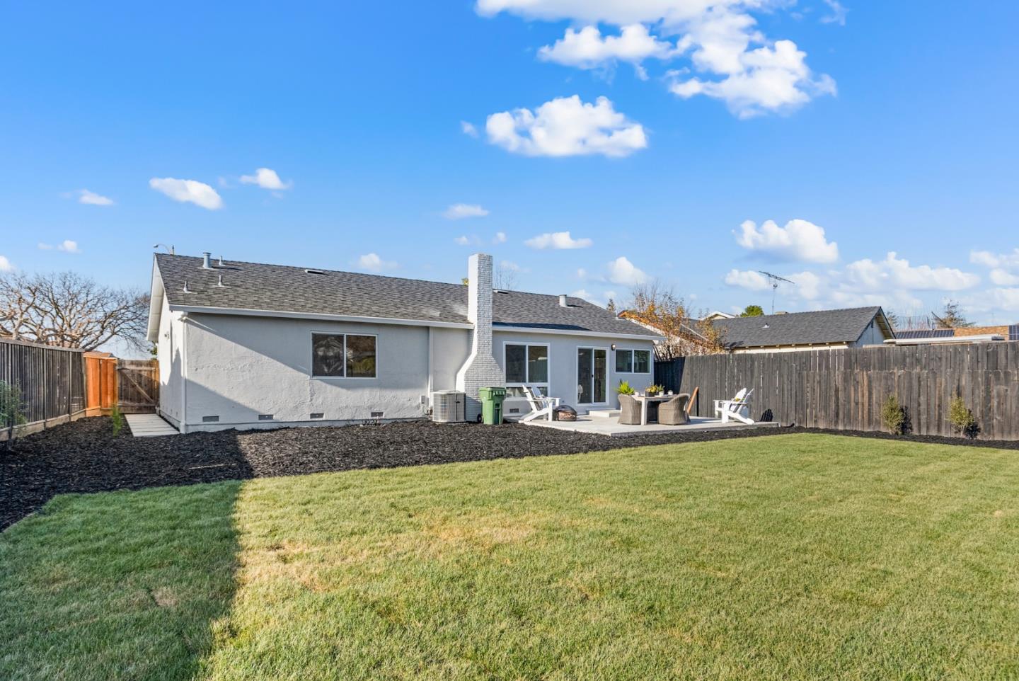 4546 Jonquil DR