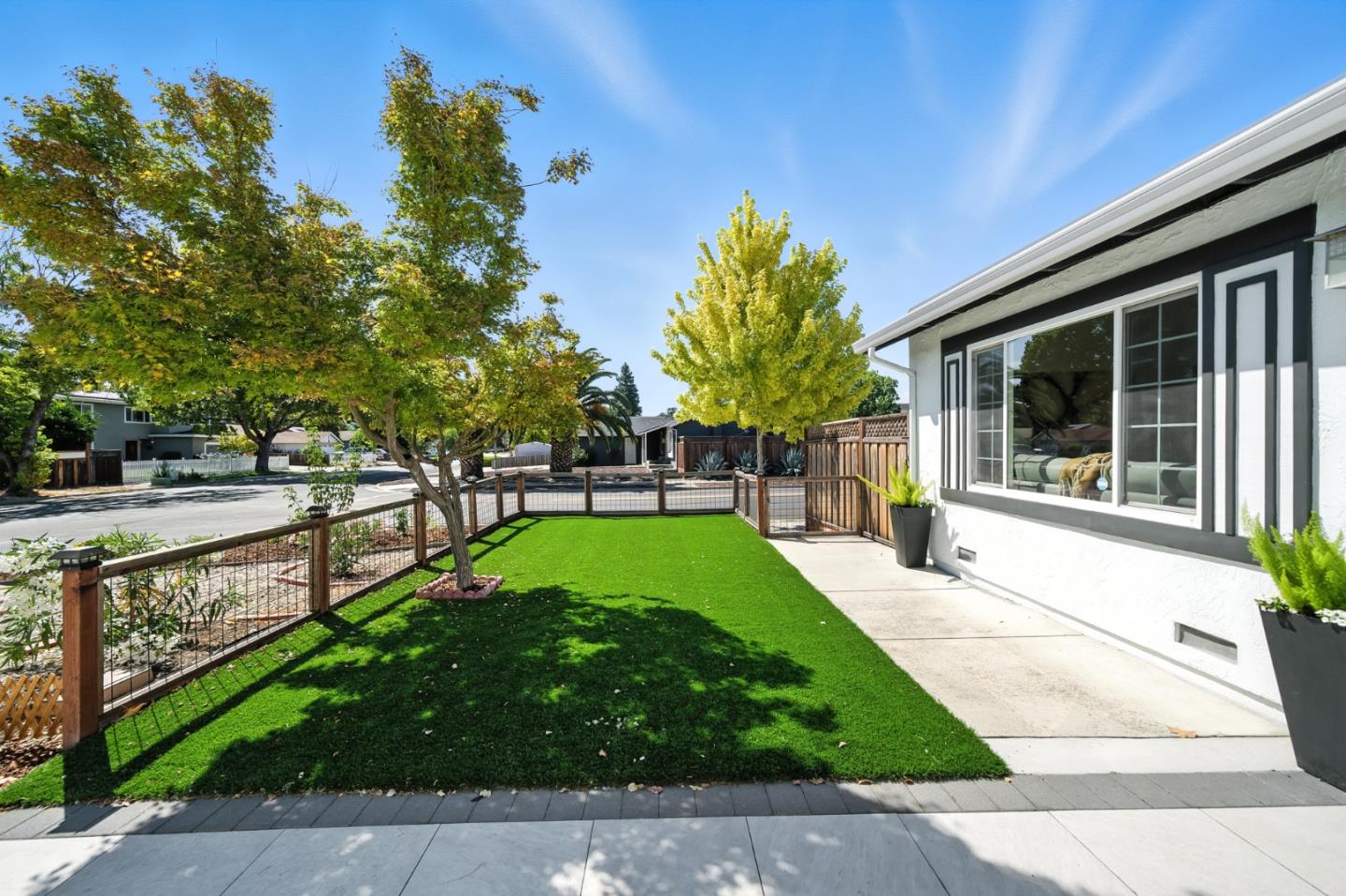 552 Bluefield Drive