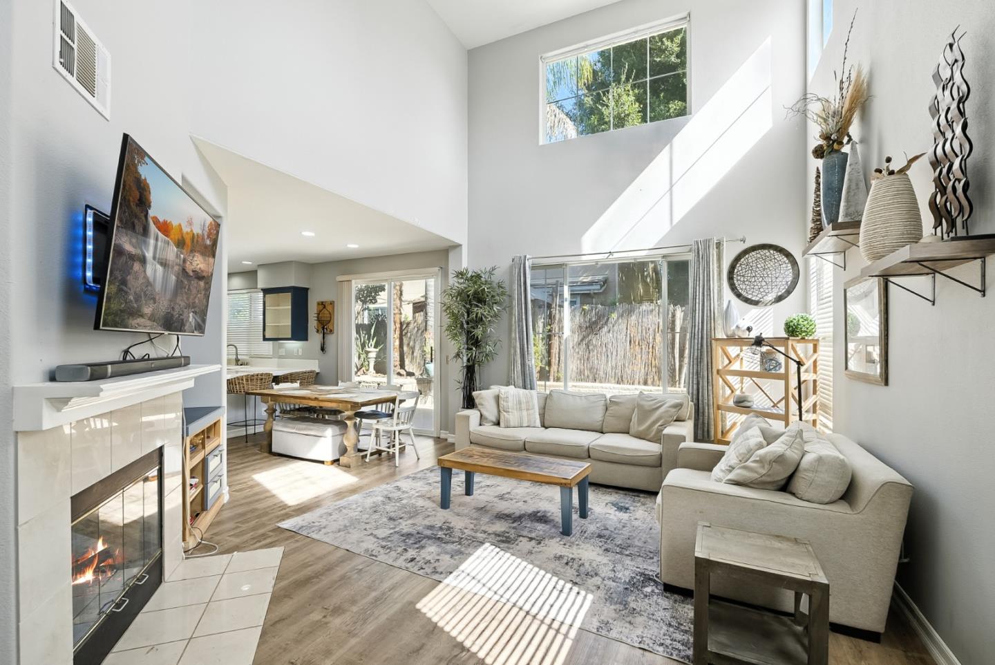 201 Ronan Avenue
