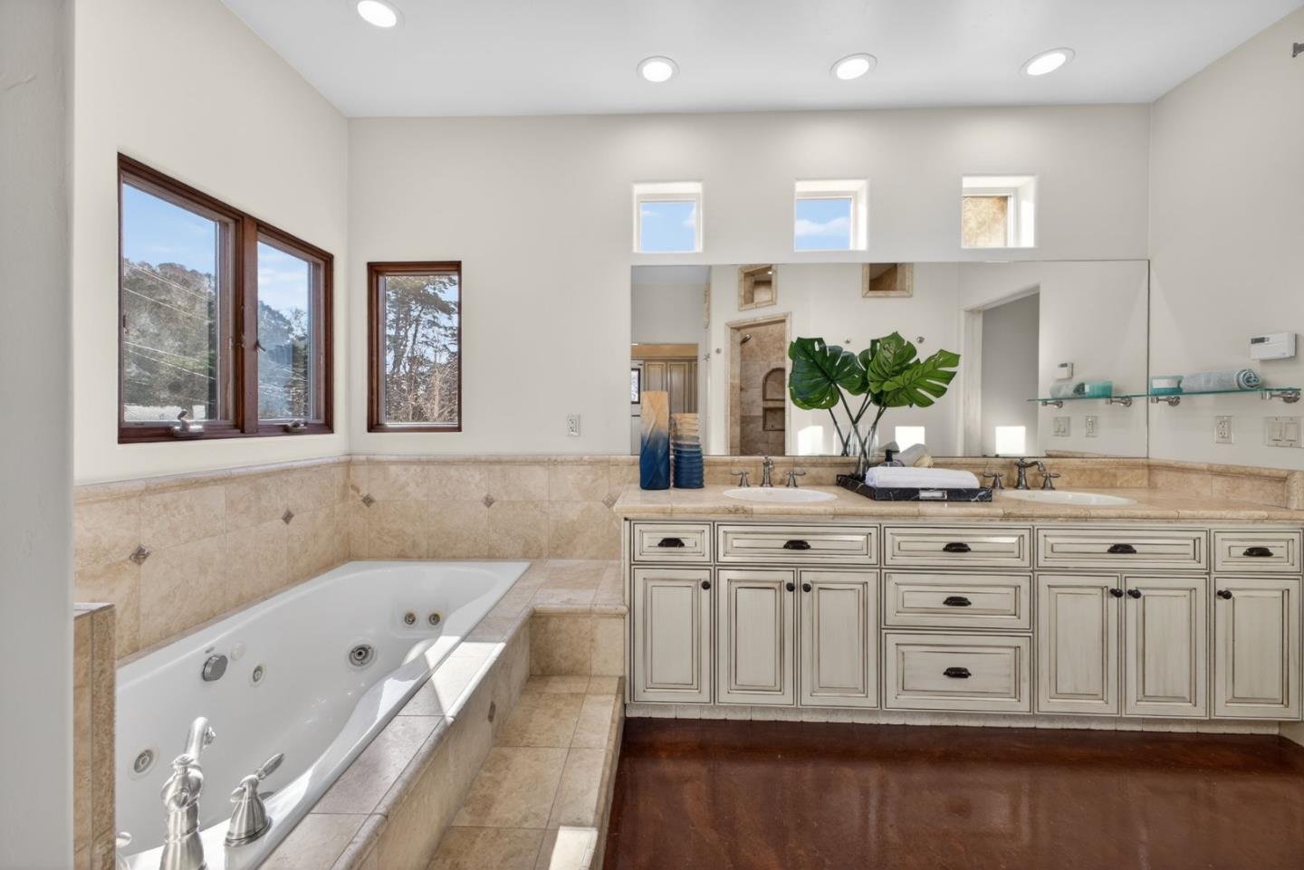 329 Los Altos Drive