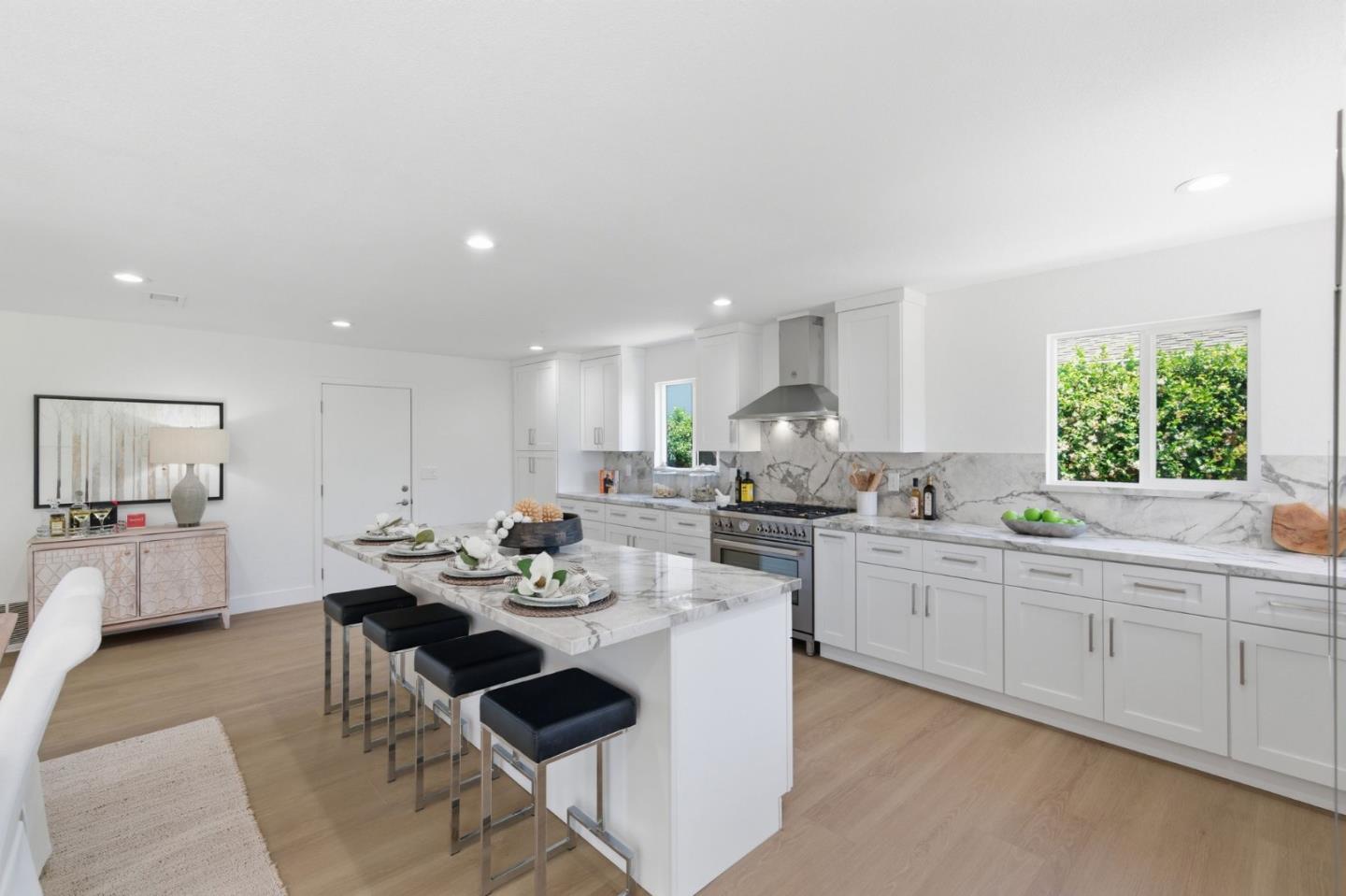 4576 Jonquil DR