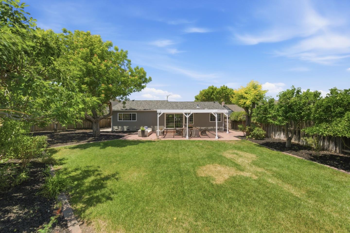 4576 Jonquil DR