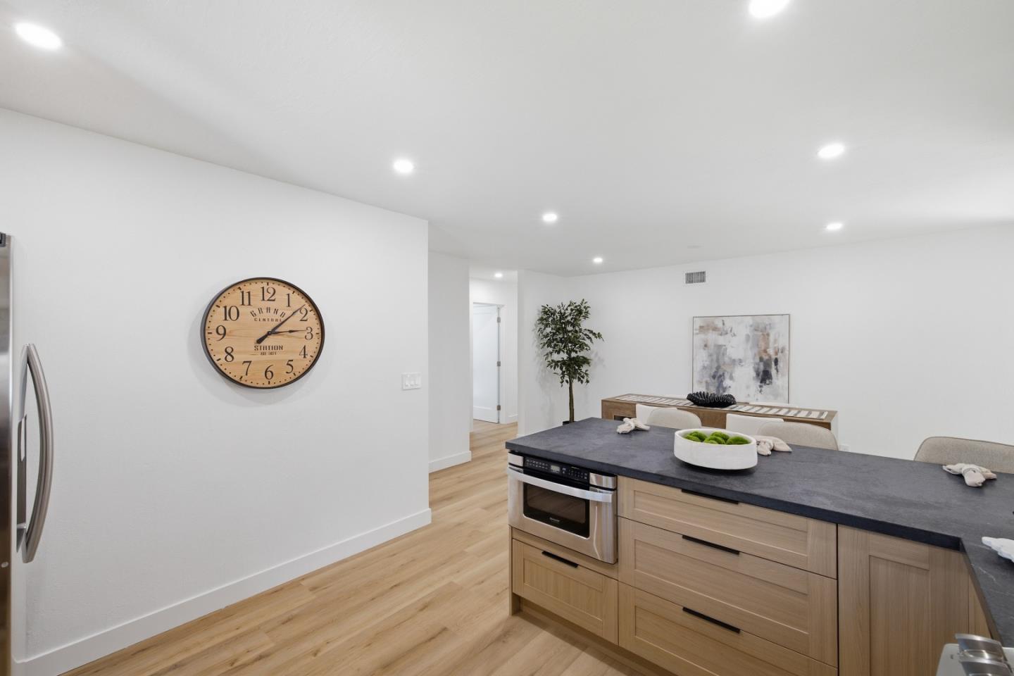 6017 Susan CT