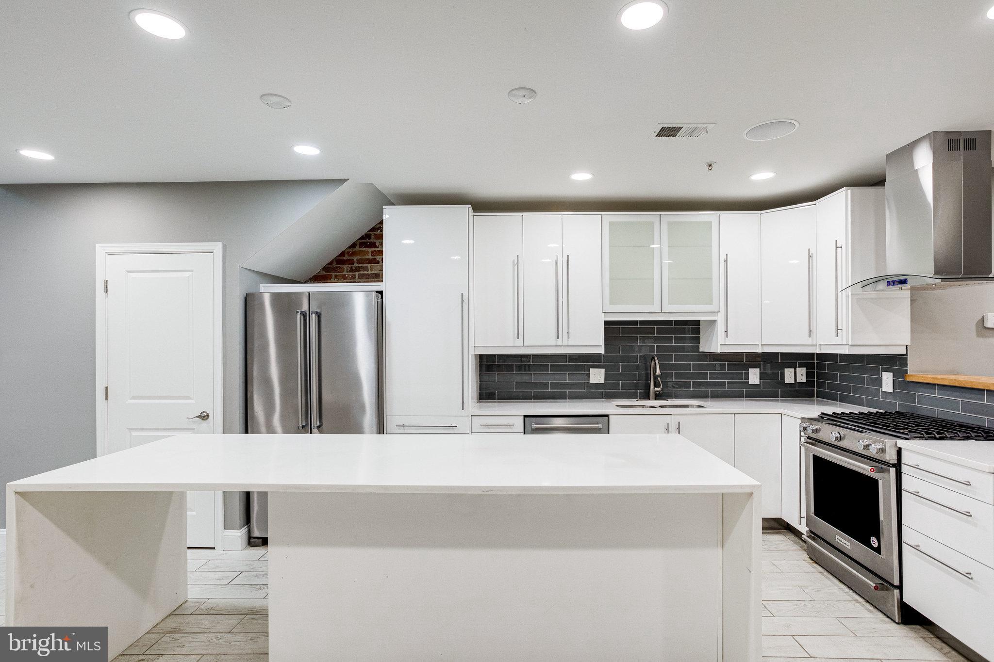 1234 EUCLID ST NW #1