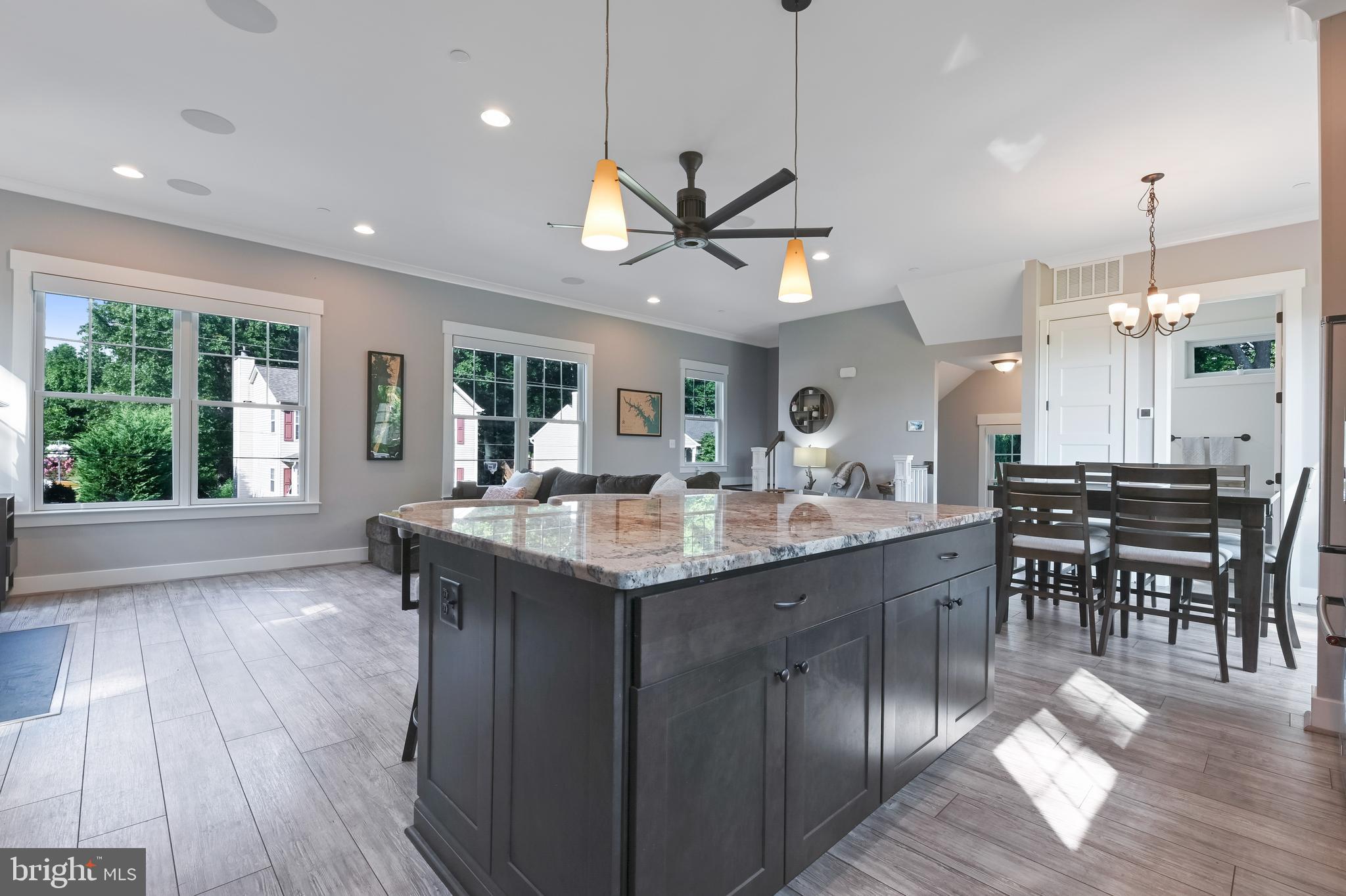 3641 Beach Drive Blvd