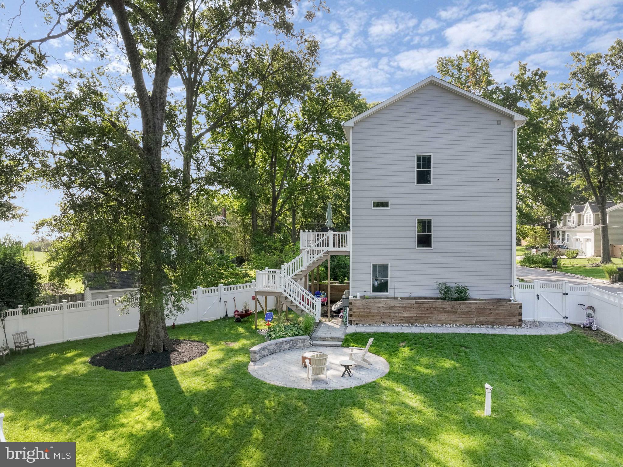 3641 Beach Drive Blvd