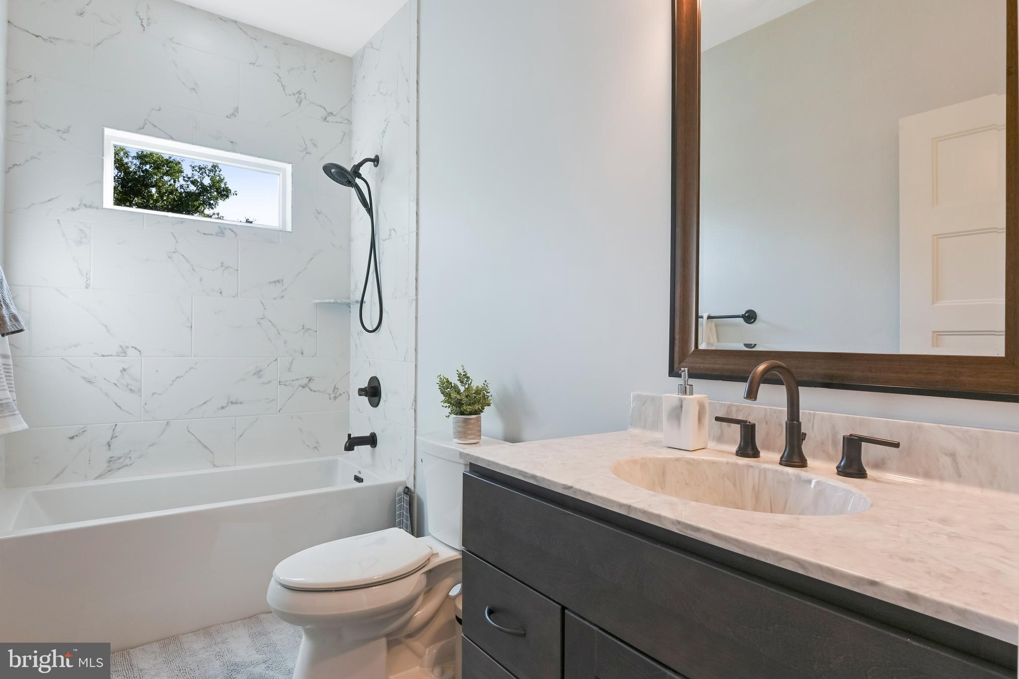 3641 Beach Drive Blvd