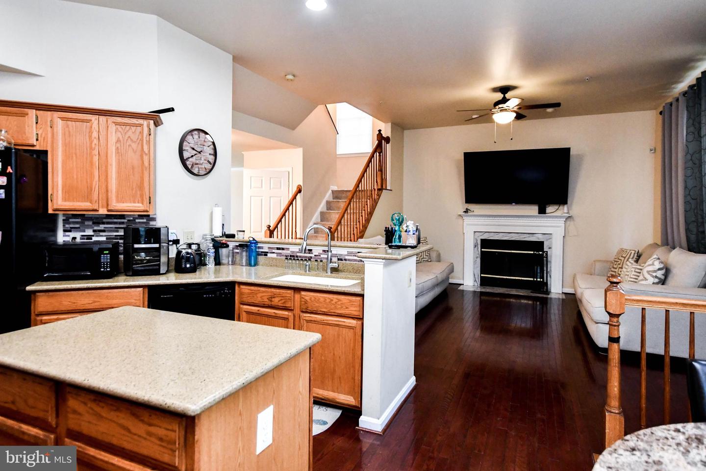 6803 Summit Creek Rd