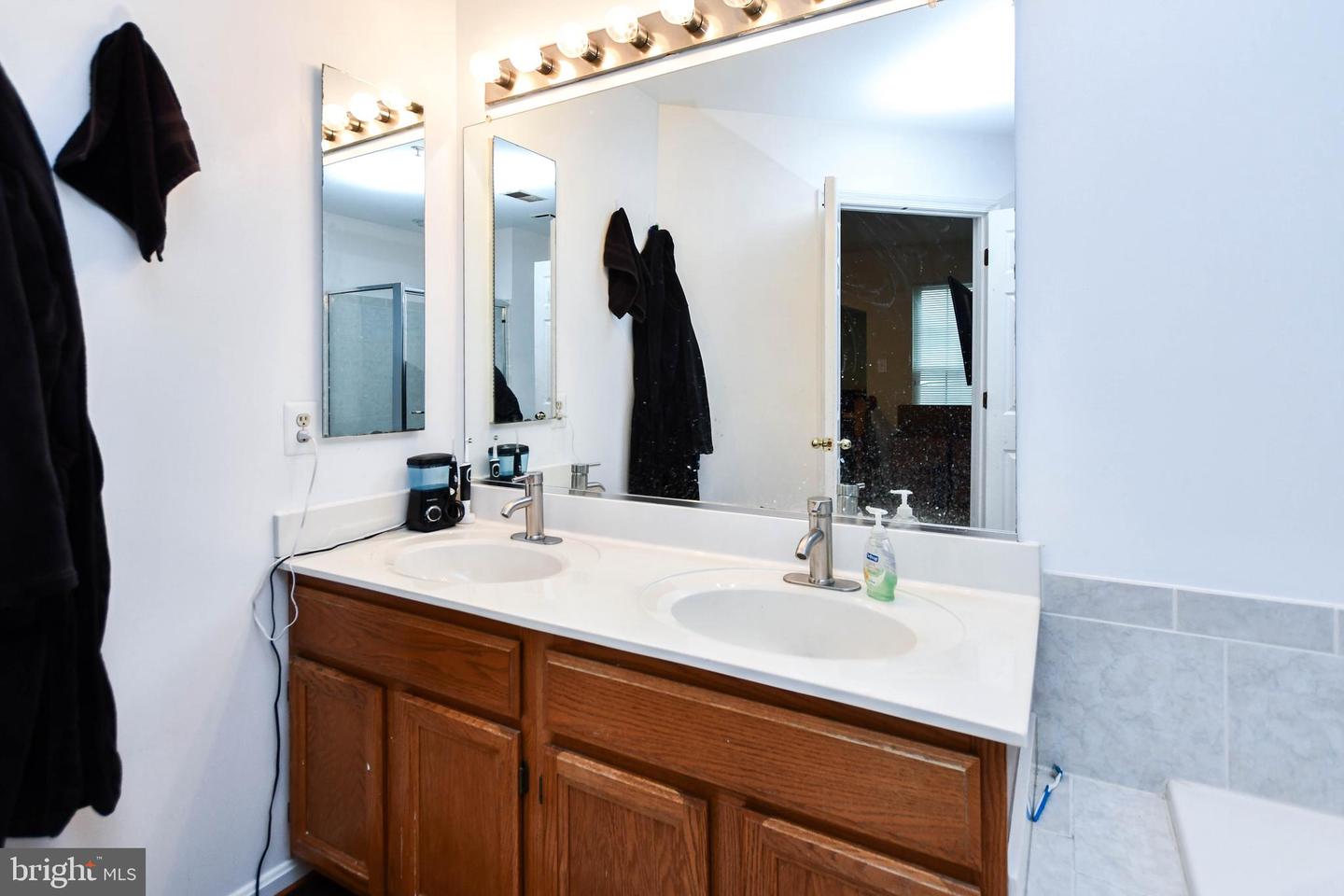 6803 Summit Creek Rd