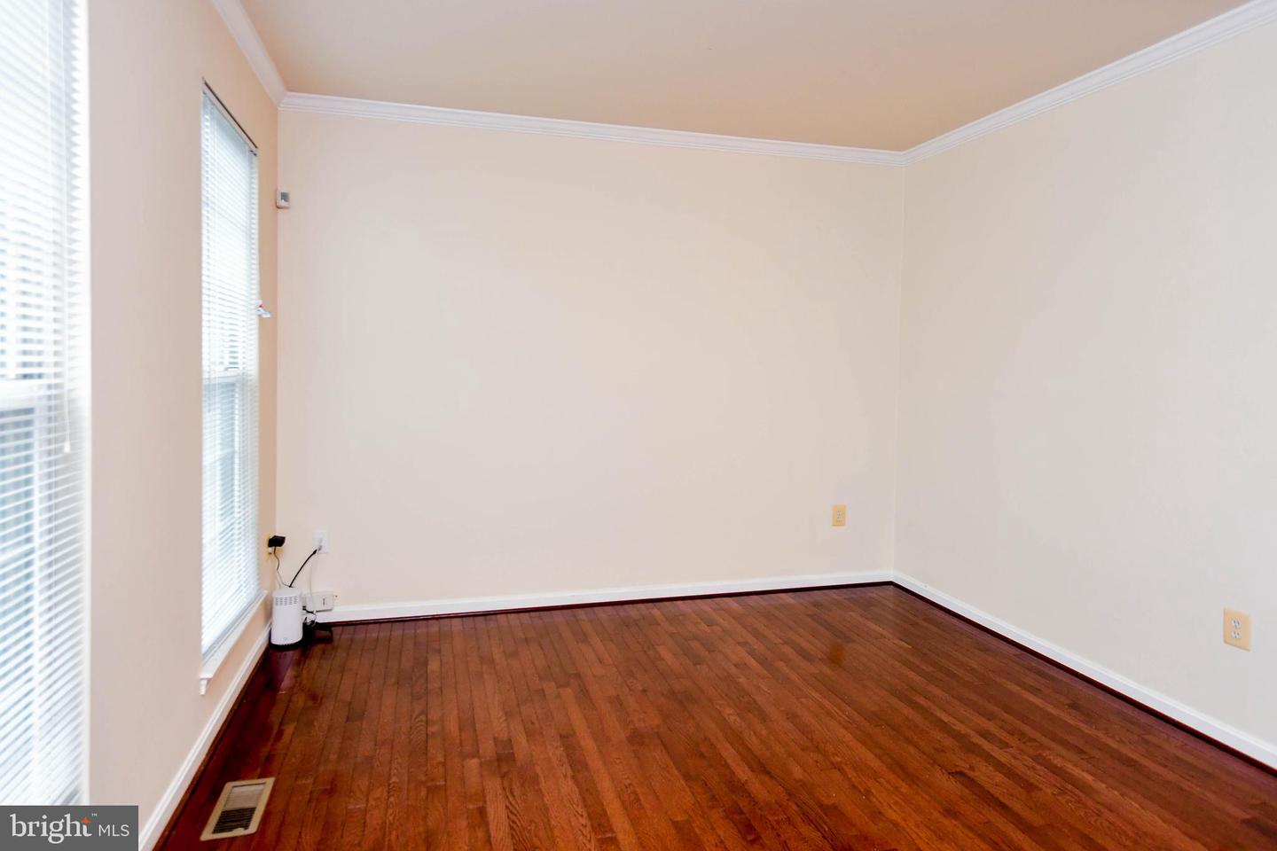 6803 Summit Creek Rd