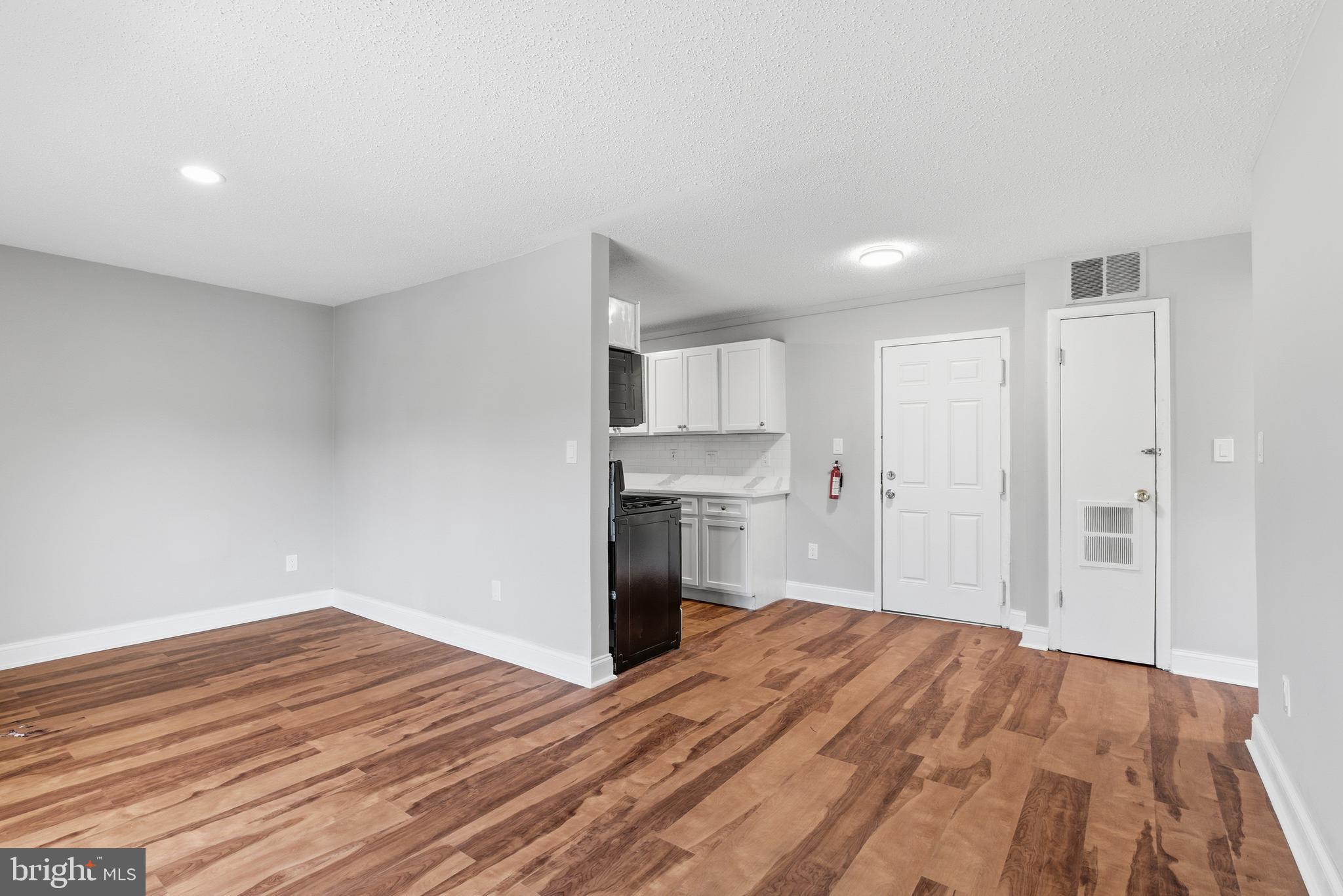 3011 SOUTHERN AVENUE 17