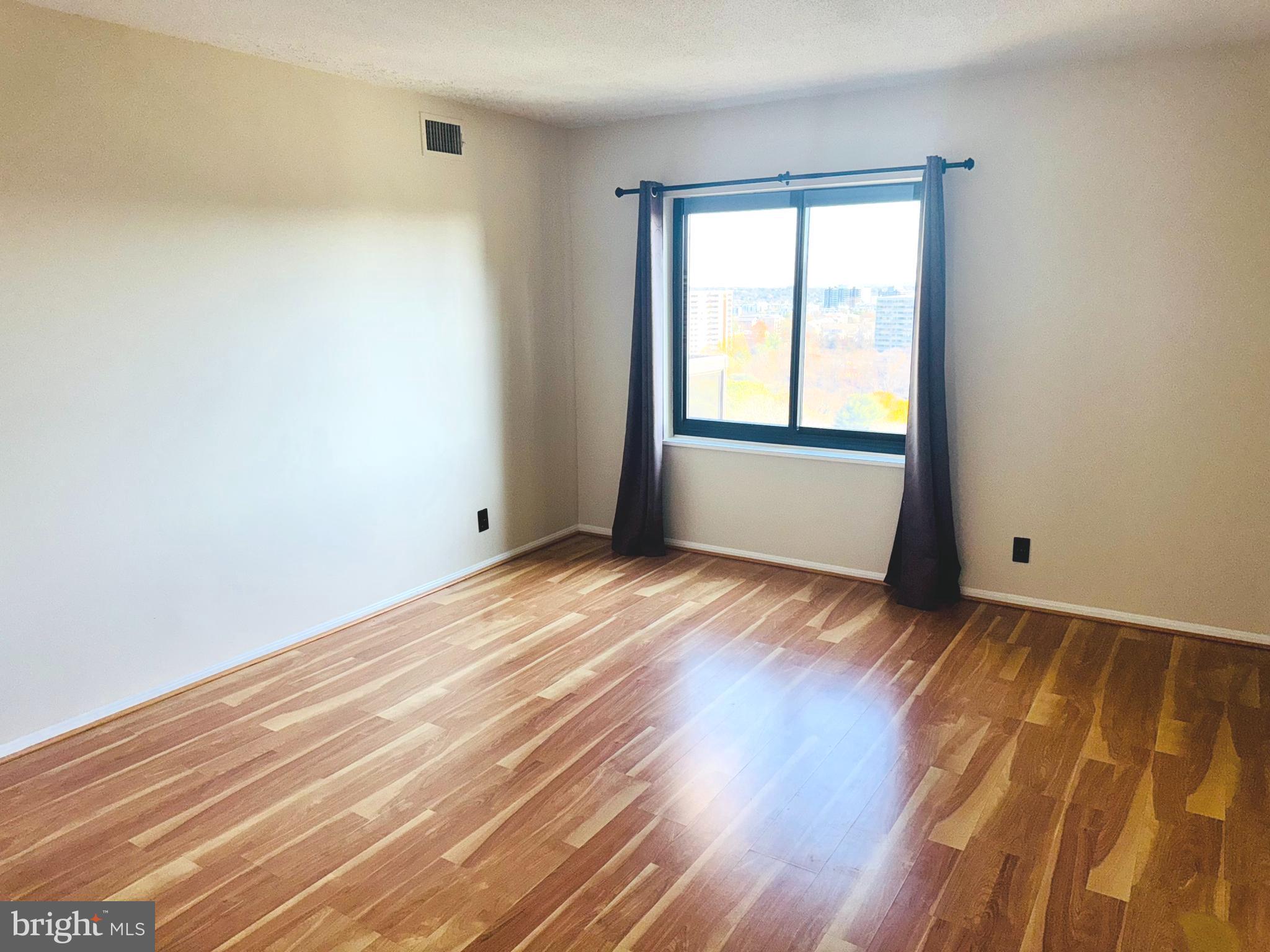 307 YOAKUM PKWY #1517