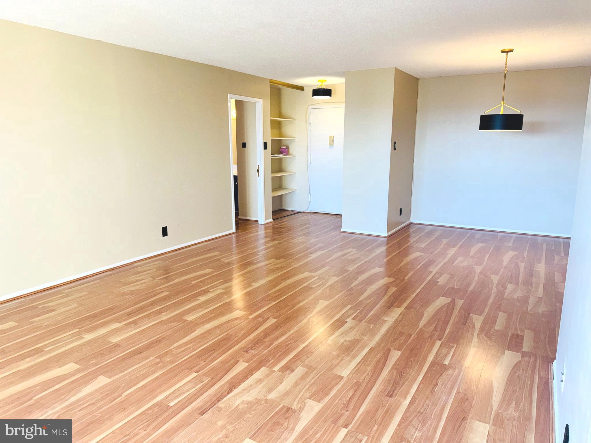 307 YOAKUM PKWY #1517