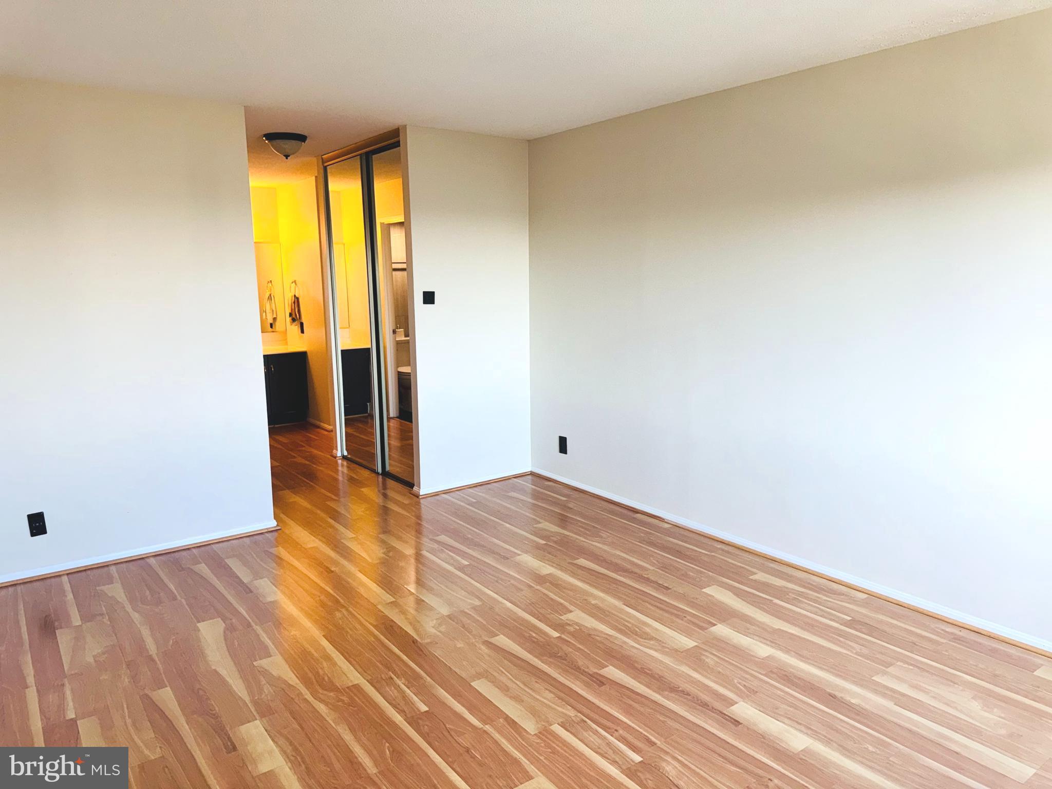 307 YOAKUM PKWY #1517