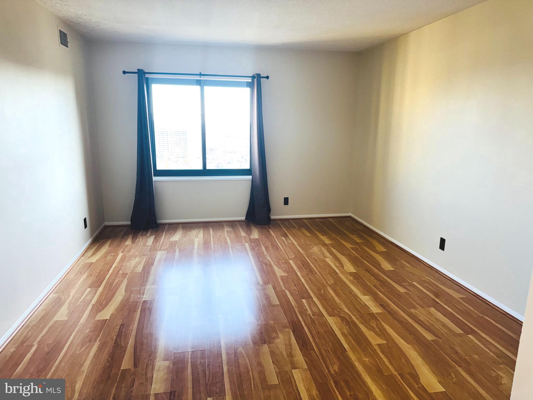 307 YOAKUM PKWY #1517