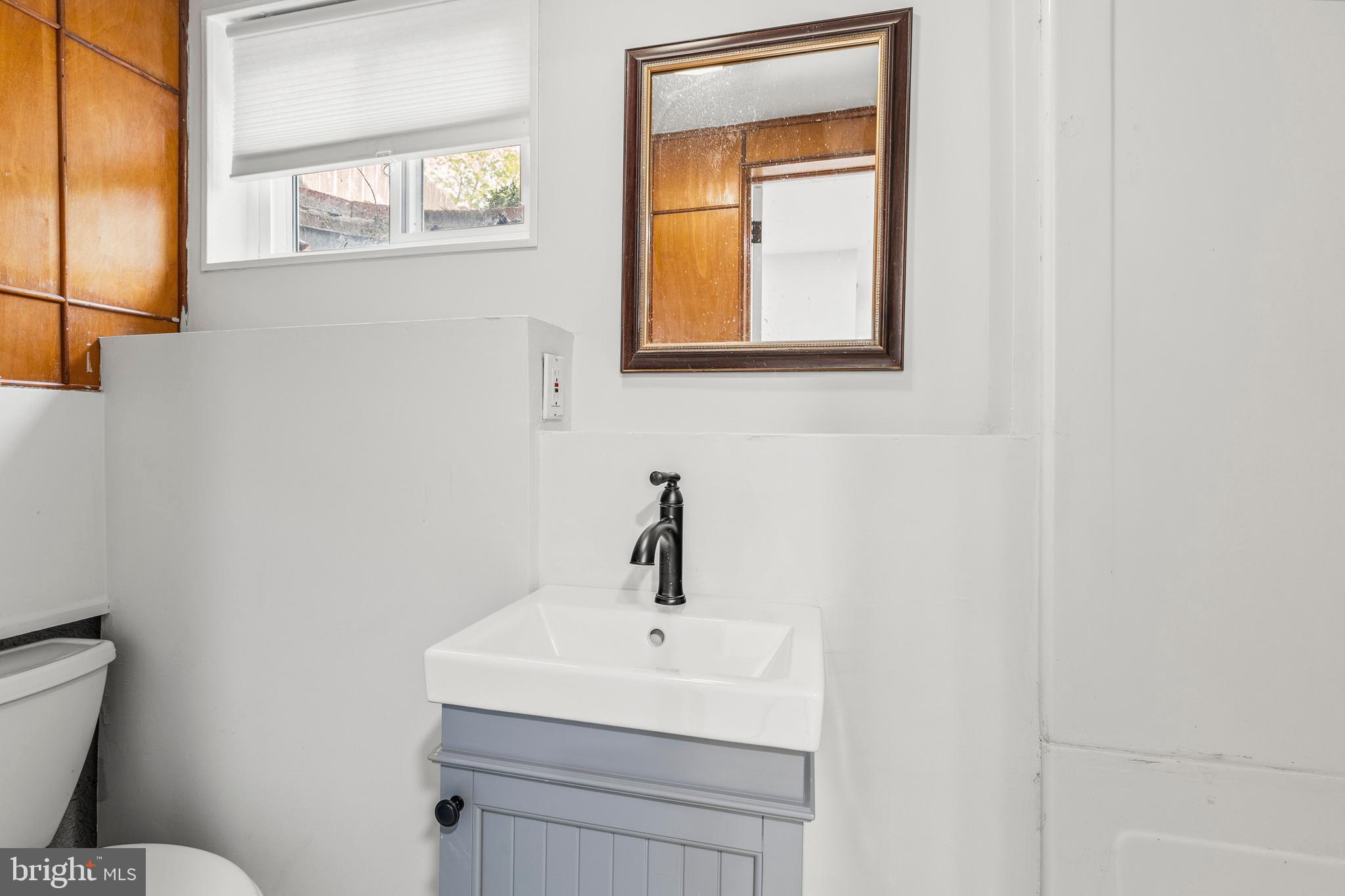 804 RANDOLPH ST #BASEMENT