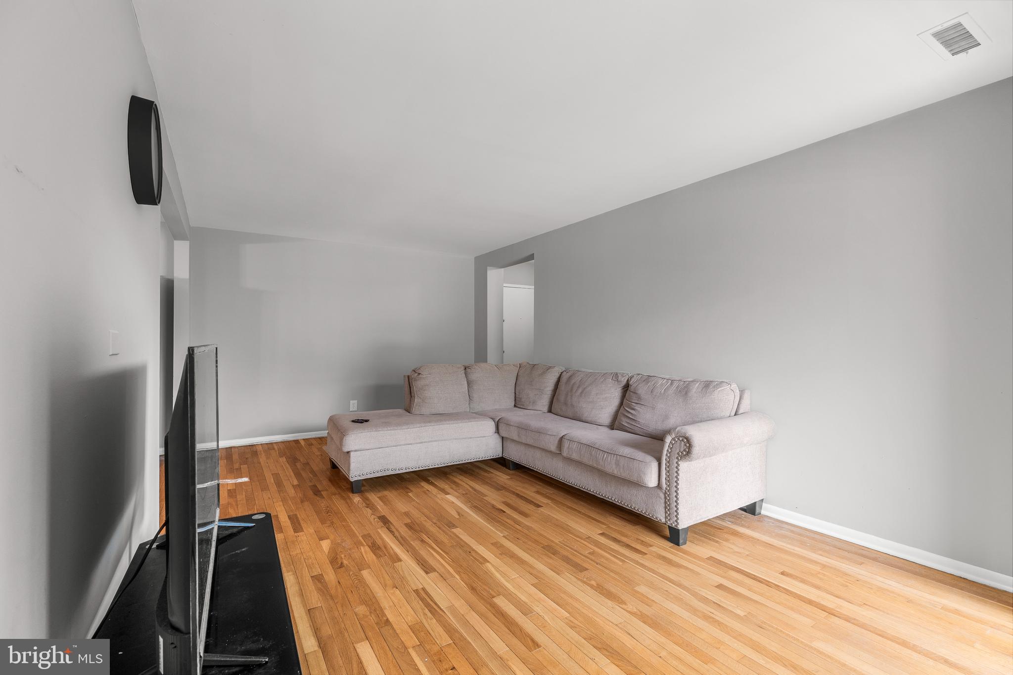 3328 Woodburn Village Dr #23