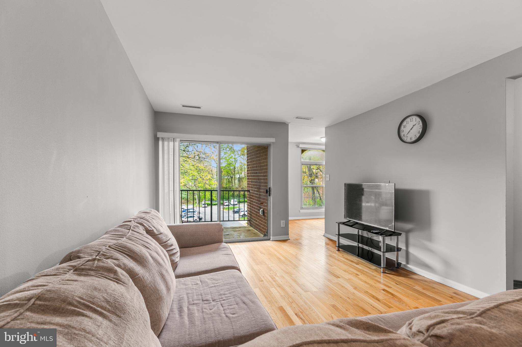 3328 Woodburn Village Dr #23