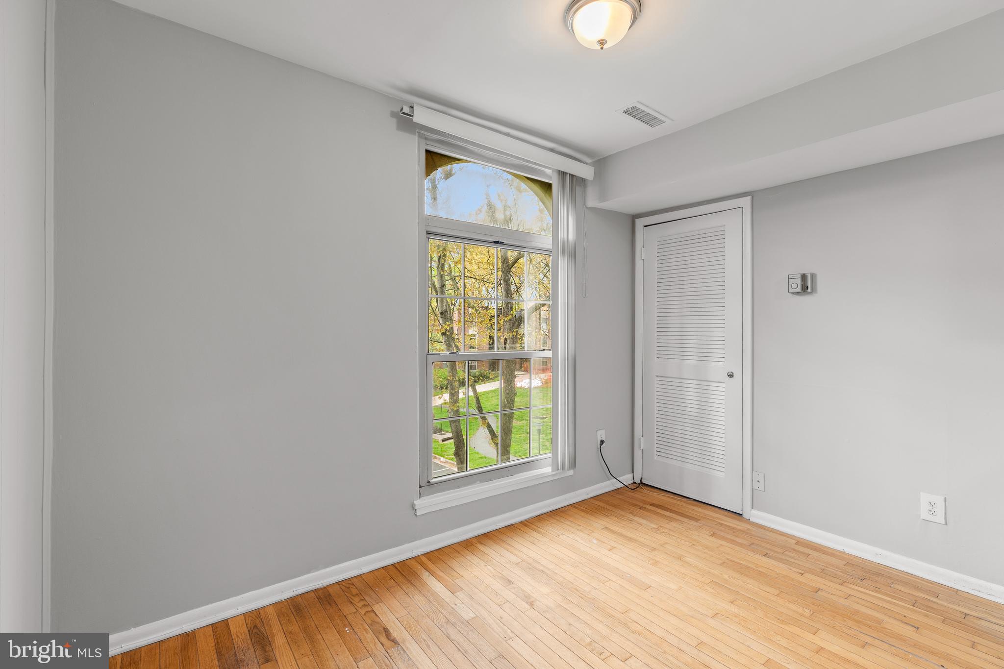 3328 Woodburn Village Dr #23