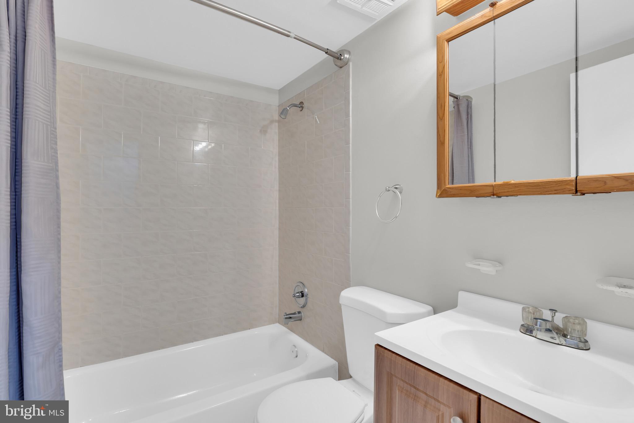 11620 VANTAGE HILL ROAD 22B