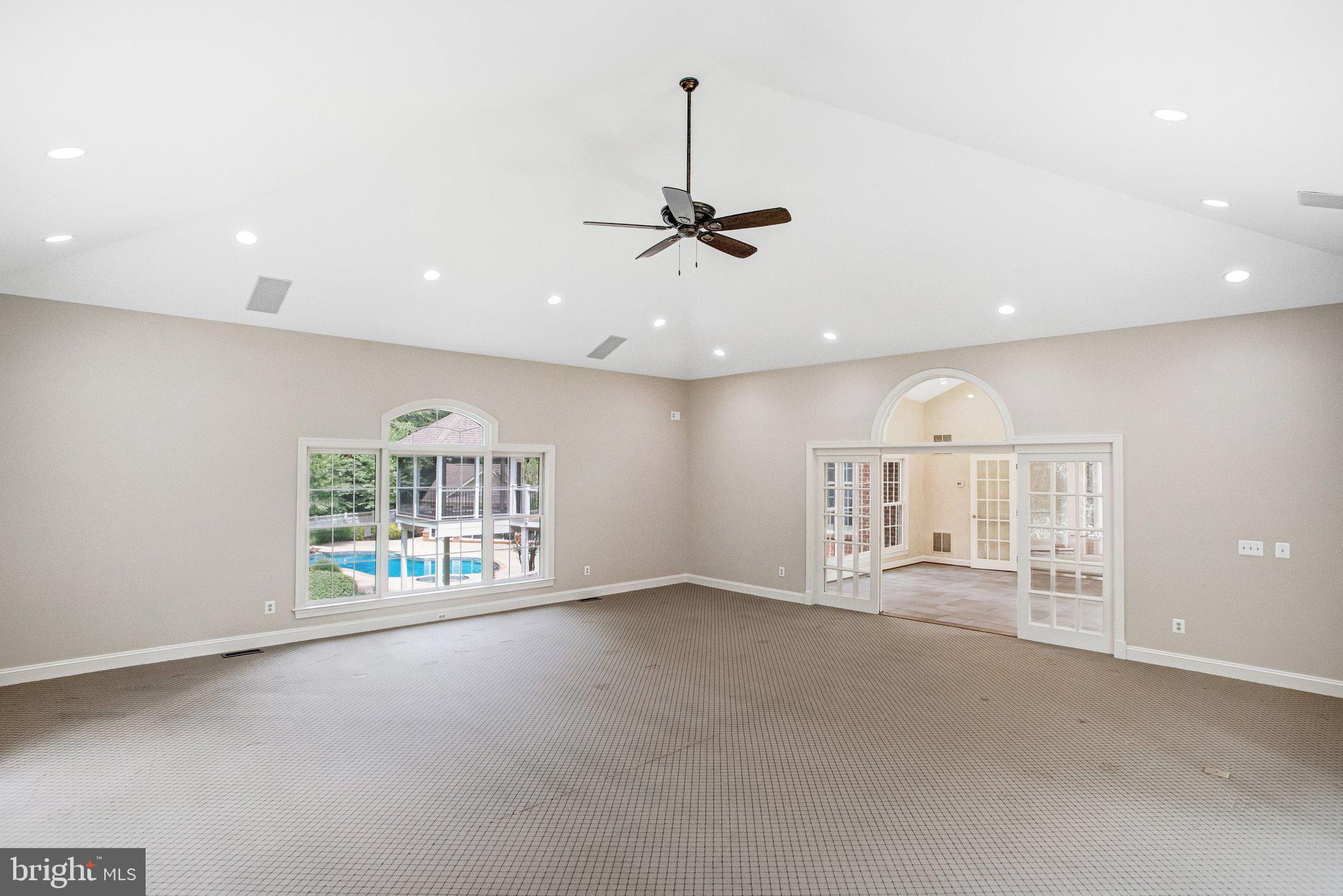 8261 ROSELAND DRIVE
